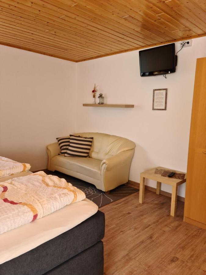 Gaestehaus Portugall Ellenz-Poltersdorf Ngoại thất bức ảnh